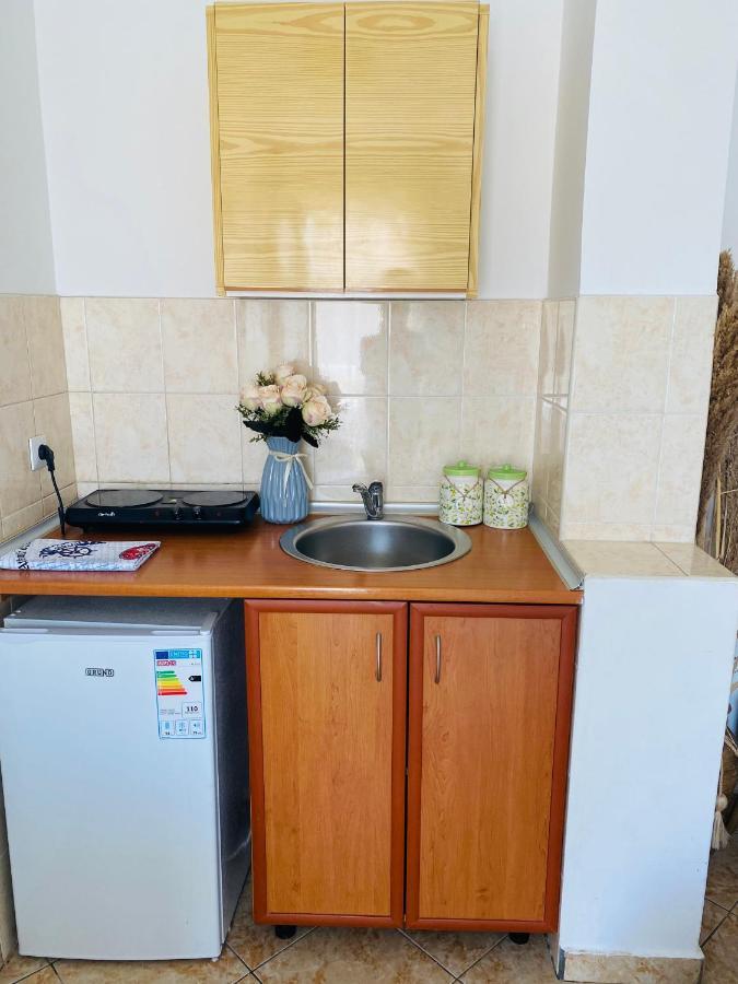 Miomir Perazic Apartments Petrovac Ngoại thất bức ảnh