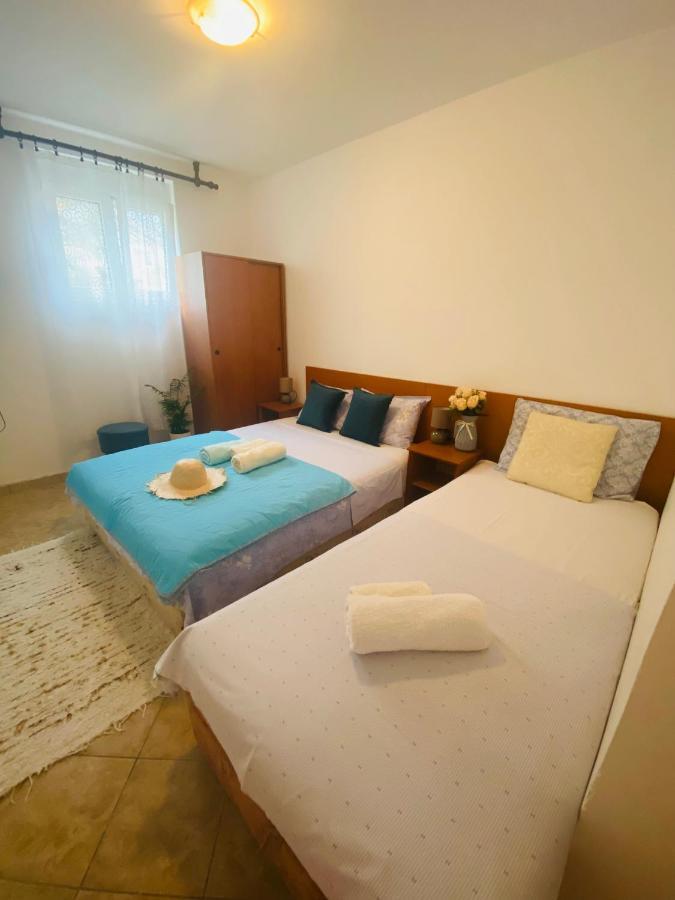 Miomir Perazic Apartments Petrovac Ngoại thất bức ảnh