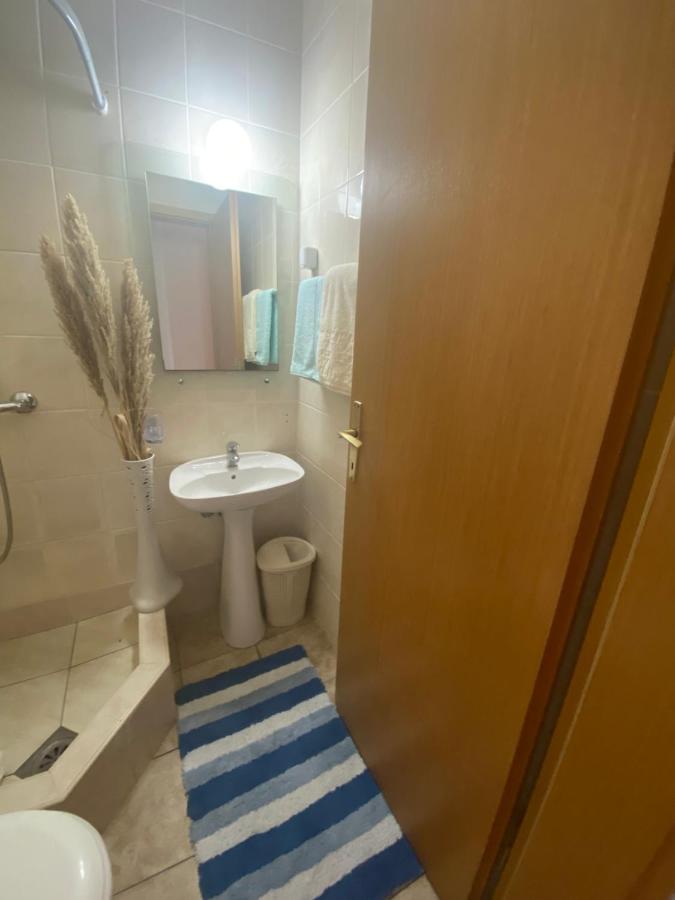 Miomir Perazic Apartments Petrovac Ngoại thất bức ảnh