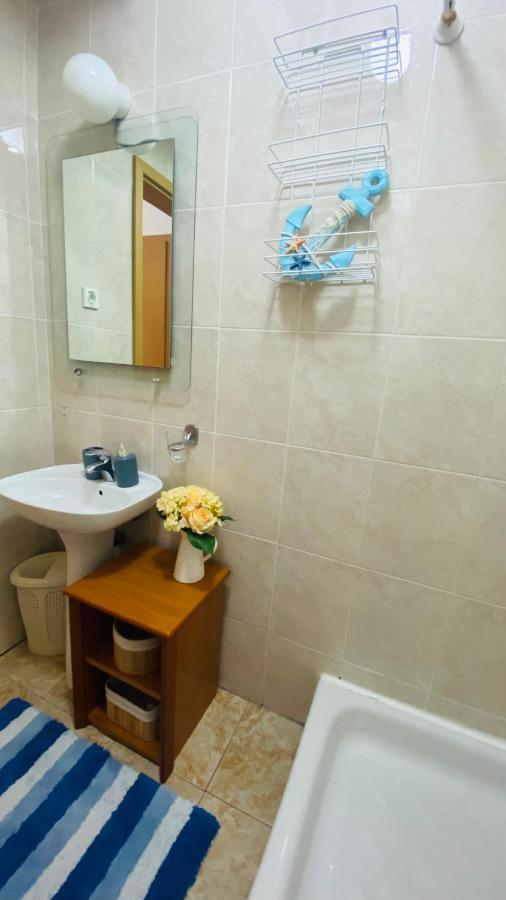 Miomir Perazic Apartments Petrovac Ngoại thất bức ảnh