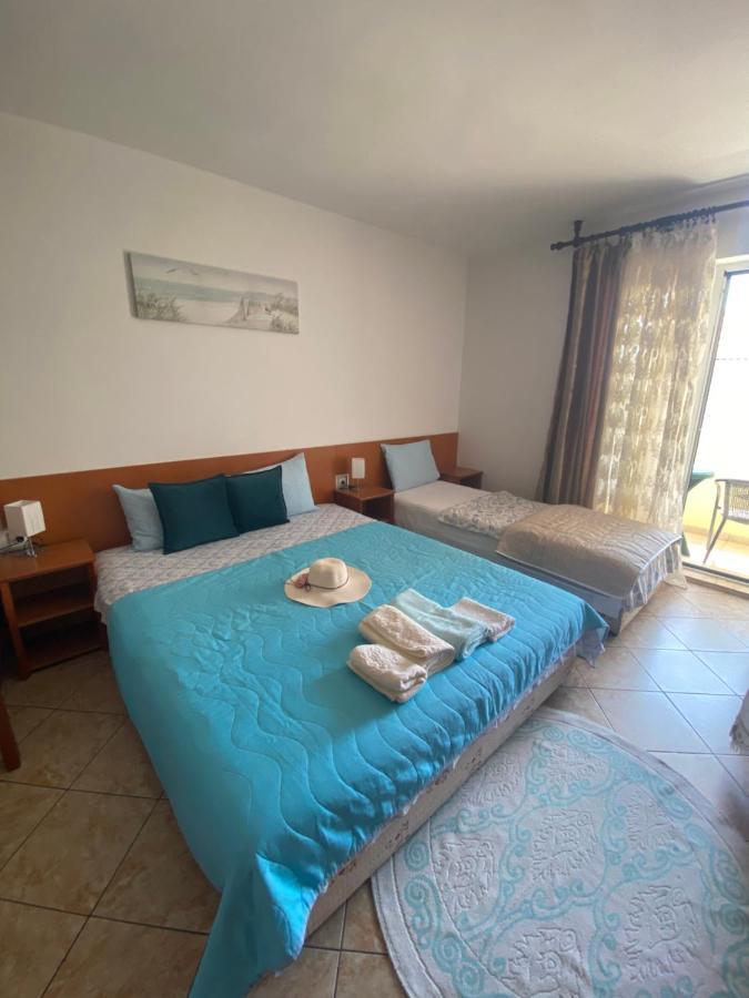 Miomir Perazic Apartments Petrovac Ngoại thất bức ảnh