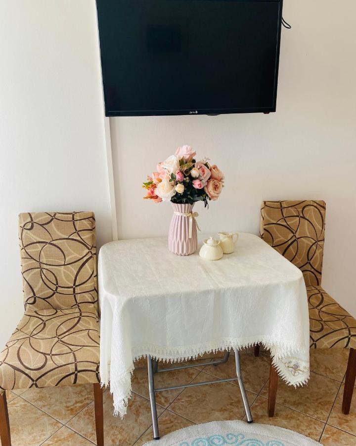 Miomir Perazic Apartments Petrovac Ngoại thất bức ảnh